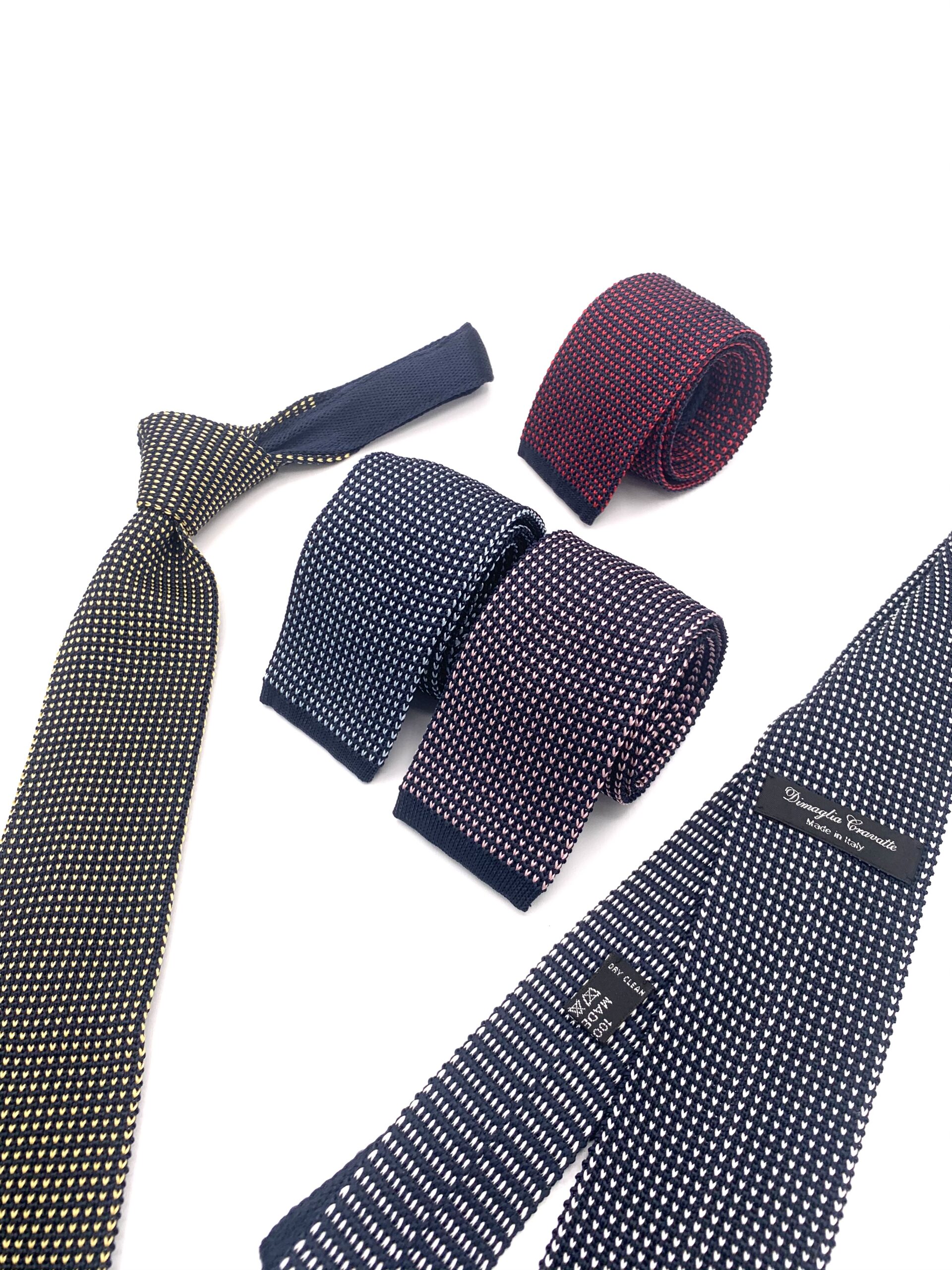 cravatte di maglia colorate